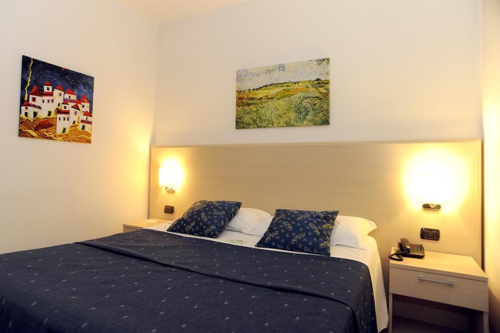 Hotel La Quercia Valmontone Zimmer foto