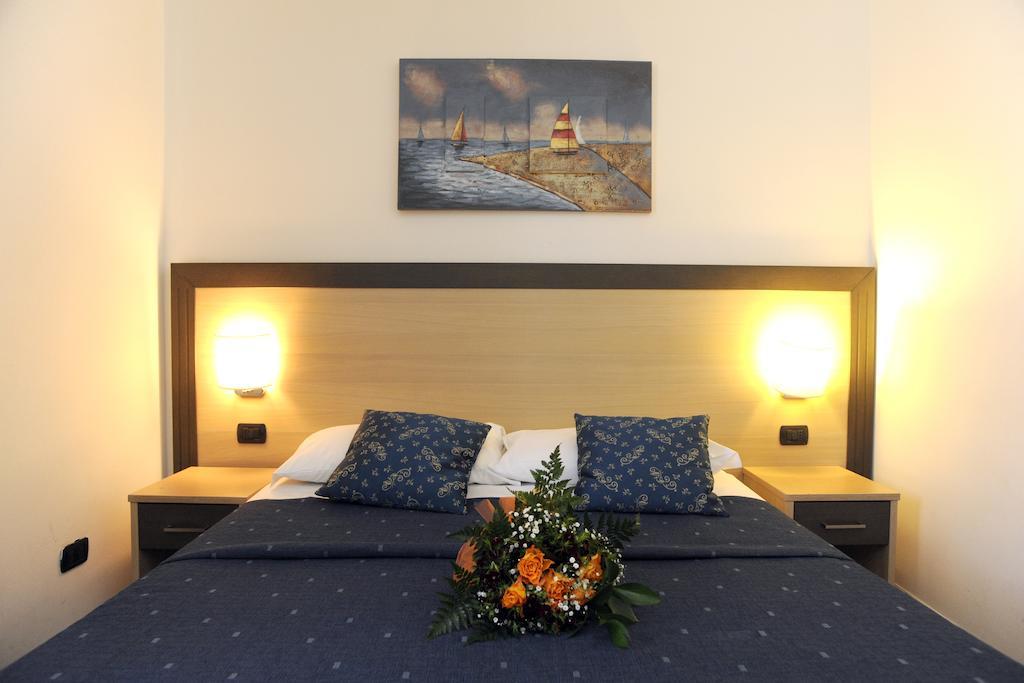Hotel La Quercia Valmontone Zimmer foto