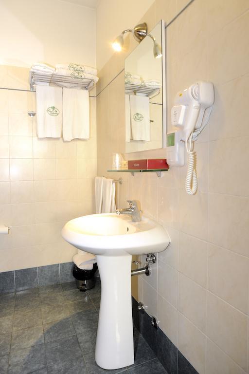 Hotel La Quercia Valmontone Zimmer foto